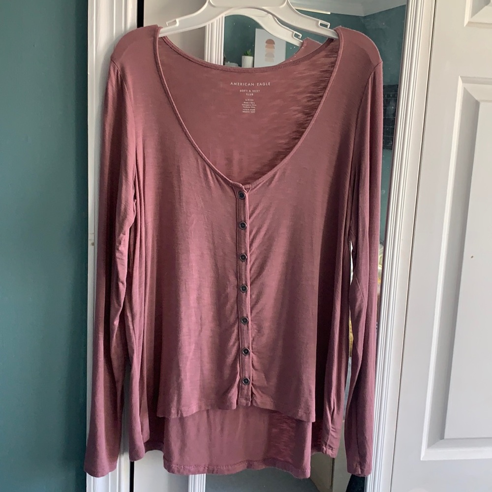 American eagle long sleeve with buttons